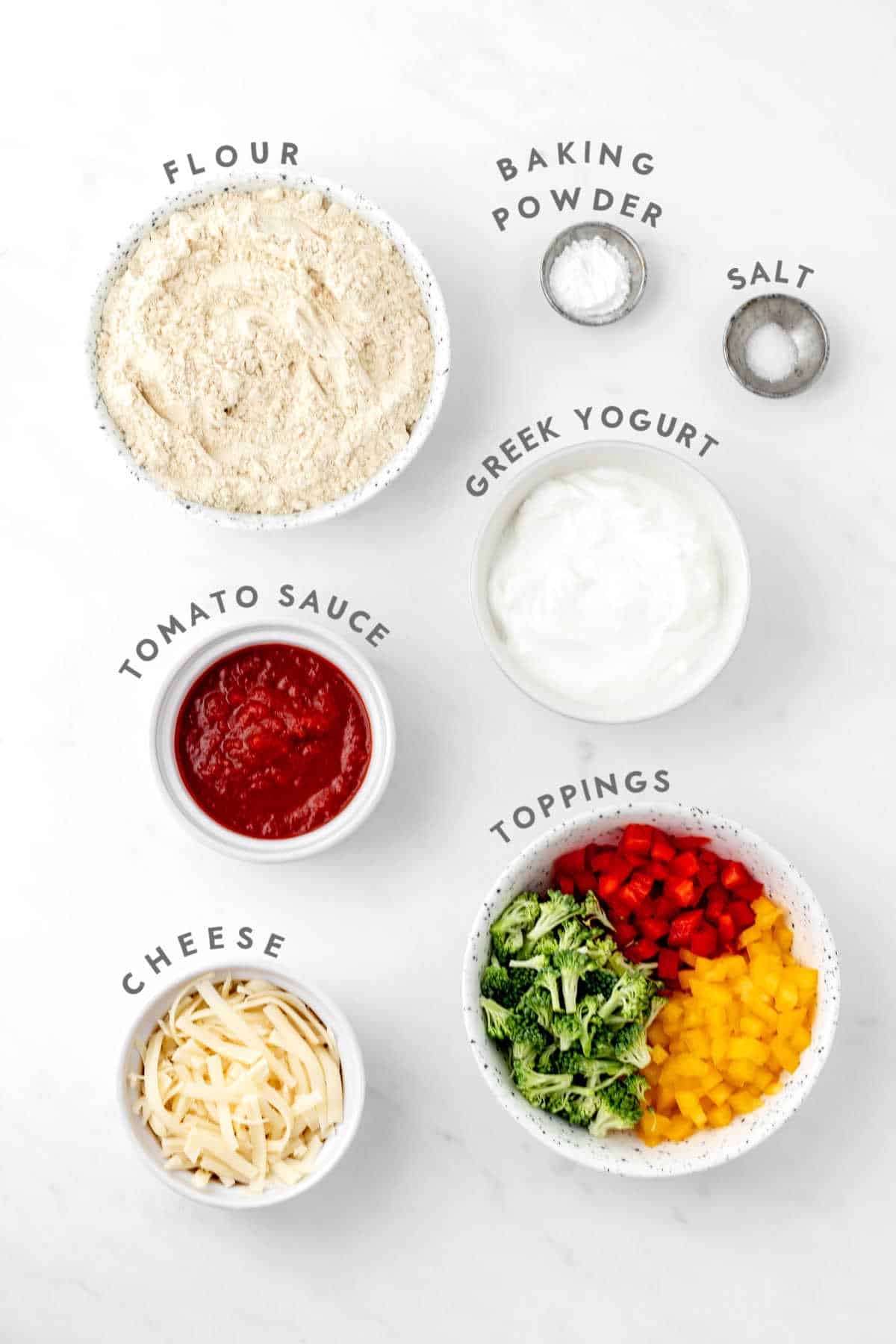 Ingredients required to make healthy mini pizzas in air fryer or oven.