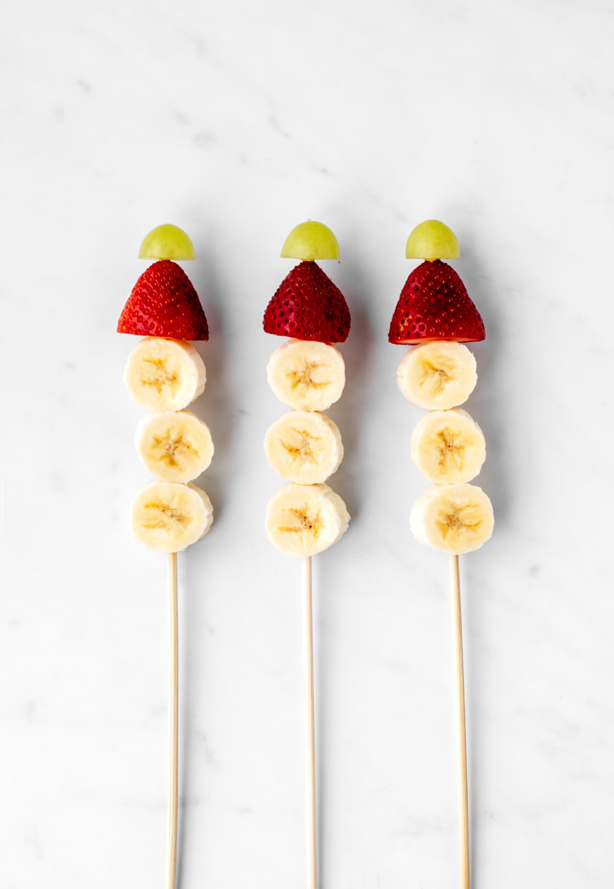 Banana Snowmen {Healthy Christmas Snack} - Healthy Kids Recipes