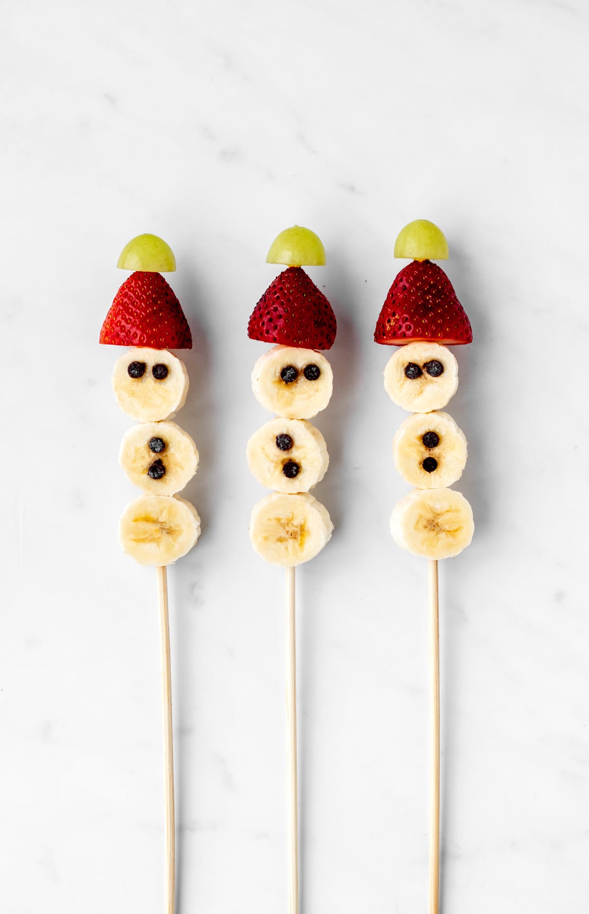 Banana Snowmen {Healthy Christmas Snack} - Healthy Kids Recipes