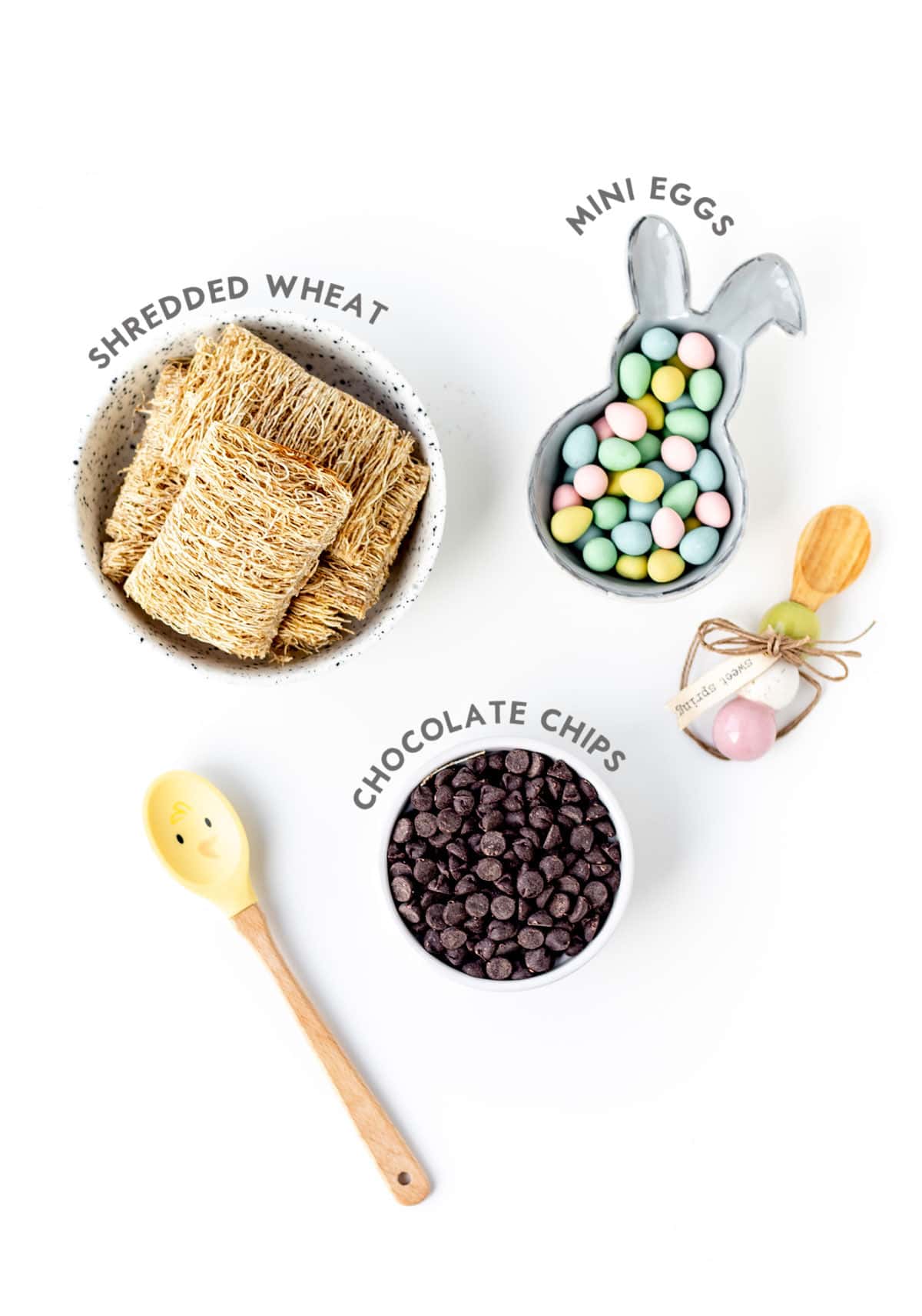 Individually portioned ingredients for the shredded wheat Easter nests.