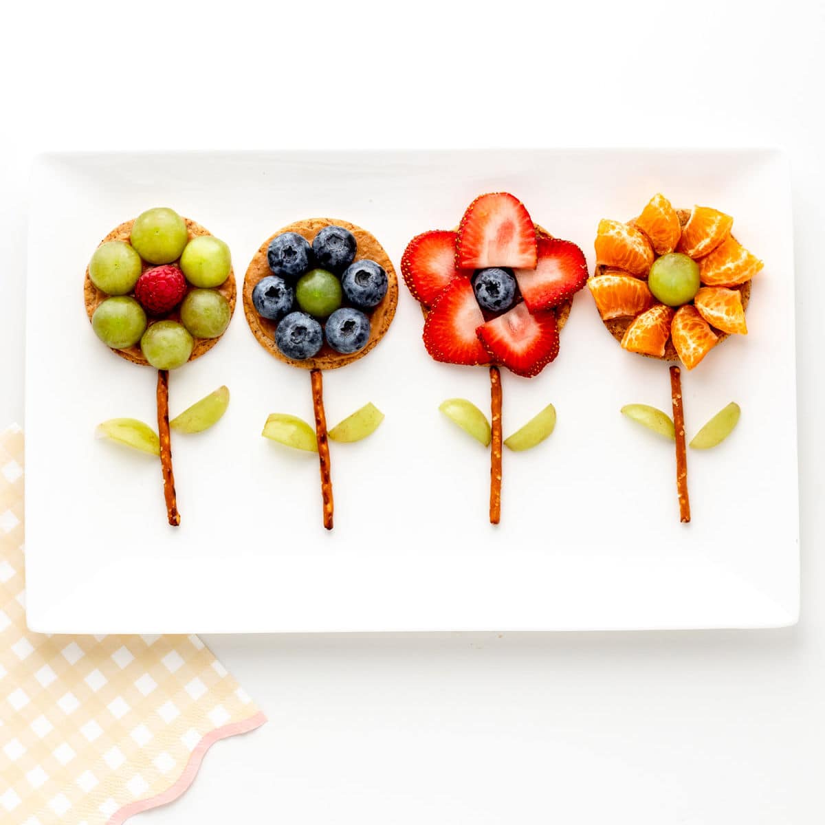 Easy Fruit Flower Crackers - Fun & Healthy Snack!